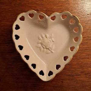 Lenox Rose Manor 24 karat gold rim Ivory bone china Heart dish